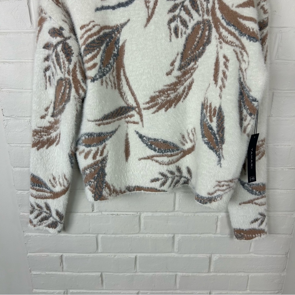 NWT Tahari Fuzzy Knit Patterned Sweater Size XS - Picture 5 of 11
